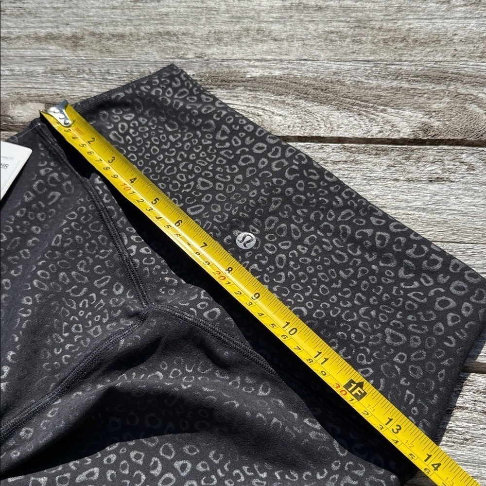 Lululemon Align High-Rise Pant 28" size 8 leggings Leopardo Shift Emboss Black - Picture 4 of 7